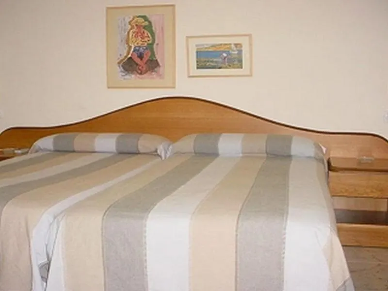 Hostal La Barretina Figueres  Affittacamere